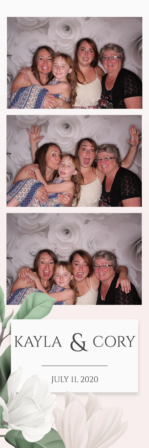 Kayla and Cory Wedding | View more photos from the event at gallery.photoboothbillings.com/u/PhotoBoothBillings/Kayla-and-Cory-Wedding